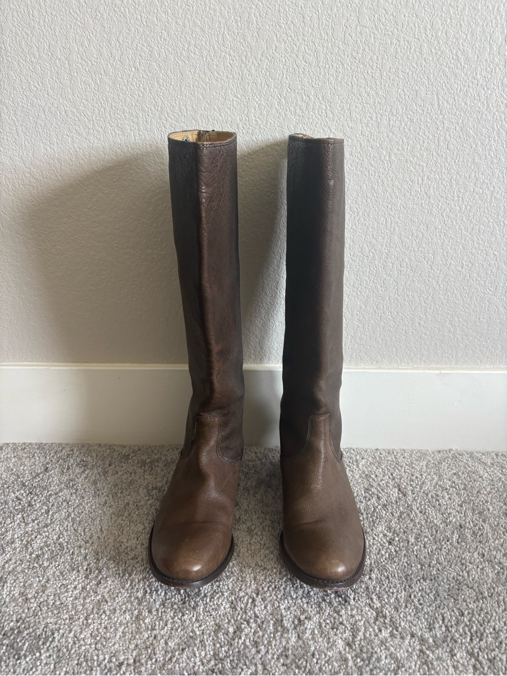 Frye Melissa  zip up Tall Brown Leather Boots size 8 - Picture 12 of 13